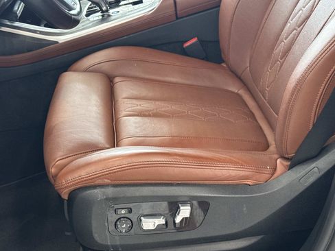 Used 2022 BMW X7 M50i AWD/4WD image 13