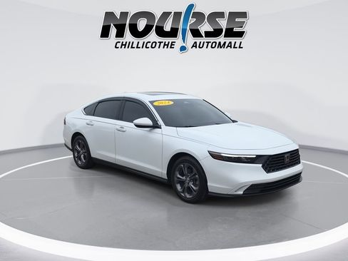Used 2024 Honda Accord EX image 2