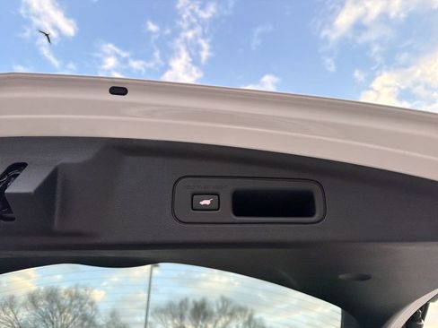 New 2026 Acura MDX w/ Advance Package AWD/4WD image 15