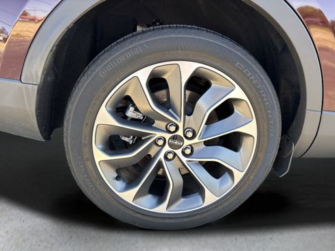 Used 2022 Lincoln Nautilus Reserve w/ Equipment Group 201A AWD/4WD image 32