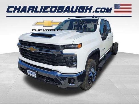 New 2026 Chevrolet Silverado 3500 LT w/ Convenience Package RWD image 1