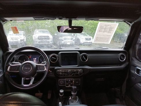 Used 2022 Jeep Wrangler Unlimited Sahara AWD/4WD image 6