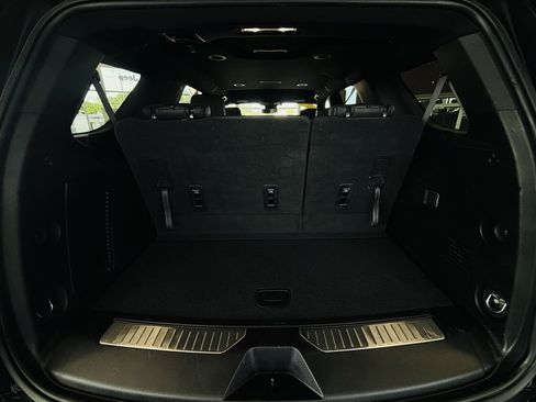 Used 2025 Chevrolet Tahoe Z71 AWD/4WD image 9