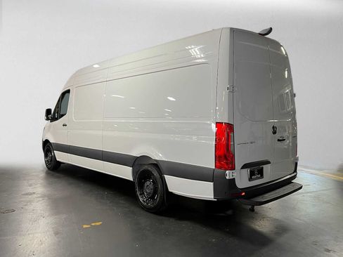 Used 2026 Mercedes-Benz Sprinter 2500 image 5