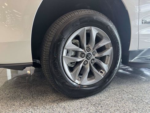 Used 2026 Toyota Sienna LE FWD image 10