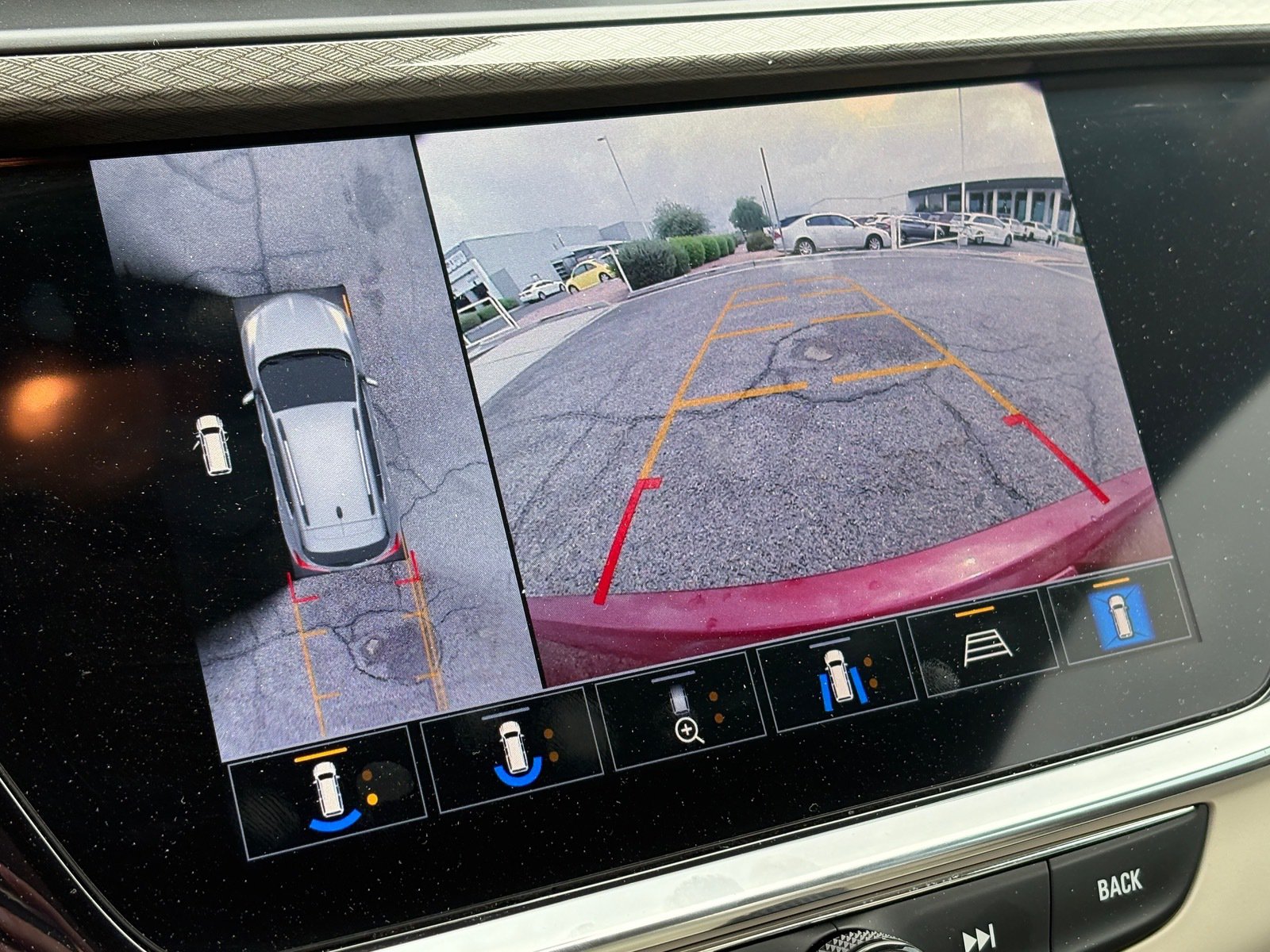 Used 2022 Buick Encore GX Essence w/ Advanced Technology Package FWD image 27