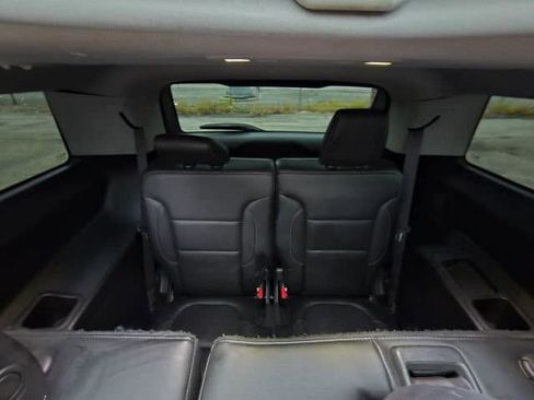 Used 2019 GMC Acadia SLT w/ LPO, Floor Liner Package image 19