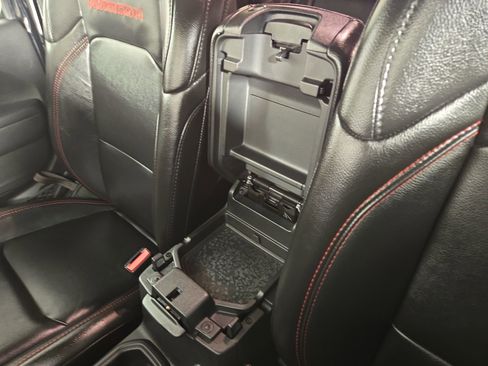 Certified 2023 Jeep Wrangler Rubicon w/ Cold Weather Group image 28