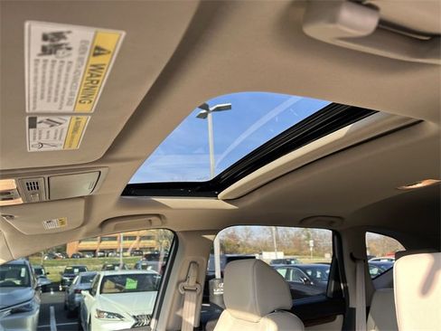 Used 2018 Honda CR-V Touring image 20