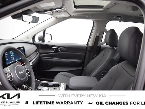 New 2026 Kia Carnival SX w/ SX Dark Edition Package FWD image 10