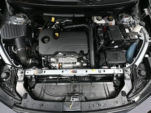 Used 2024 GMC Terrain SLE FWD image 47