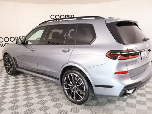 Used 2023 BMW X7 xDrive40i w/ M Sport Package image 25
