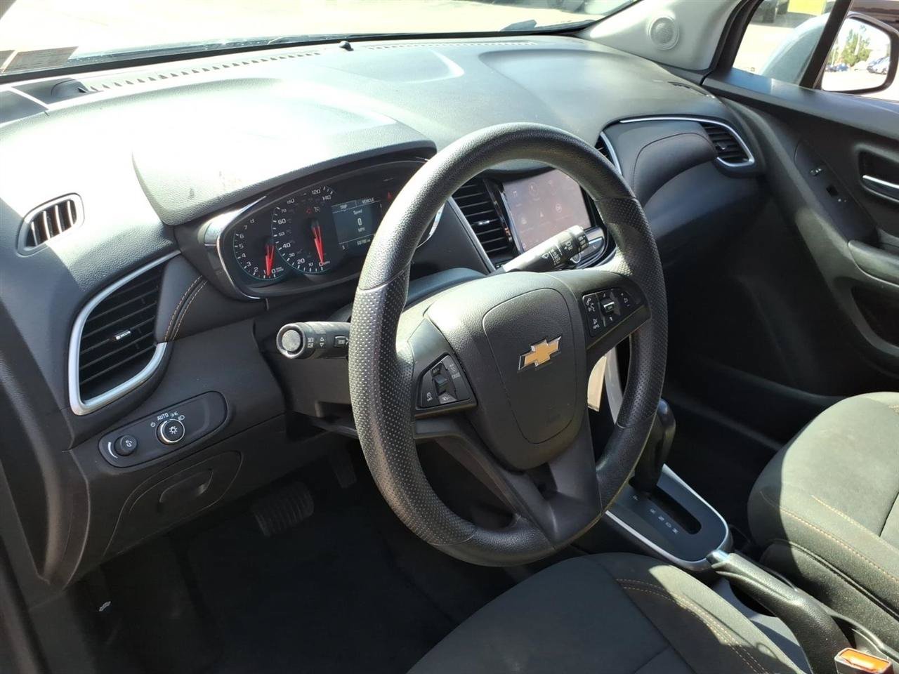 Used 2021 Chevrolet Trax LS w/ Tint and Cruise Package AWD/4WD image 5