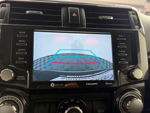 Used 2021 Toyota 4Runner TRD Off-Road AWD/4WD image 18