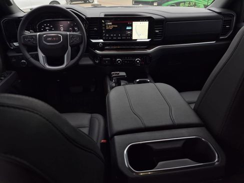 Used 2025 GMC Sierra 1500 Elevation w/ Elevation Premium Package image 18