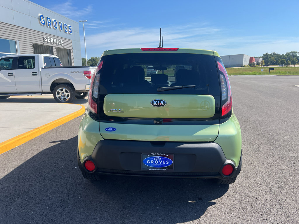 Used 2015 Kia Soul + w/ Primo Package FWD image 6