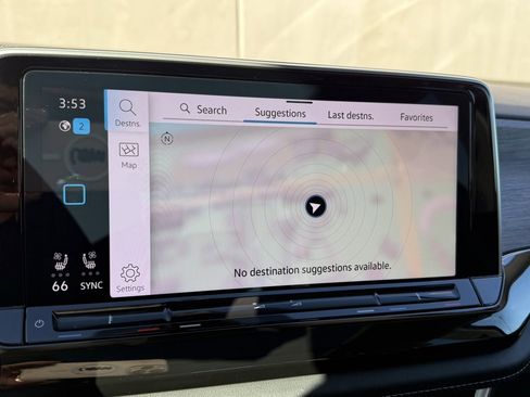 Used 2025 Volkswagen Atlas SEL image 12