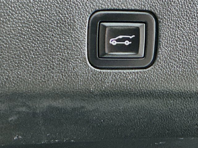 Used 2021 GMC Yukon XL SLT w/ SLT Luxury Plus Package AWD/4WD image 15