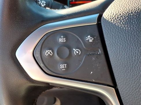 Used 2023 Chevrolet Traverse LT FWD image 26