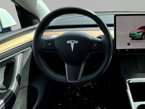 Used 2023 Tesla Model Y Long Range AWD/4WD image 8