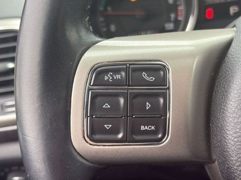 Used 2012 Jeep Grand Cherokee Laredo image 14