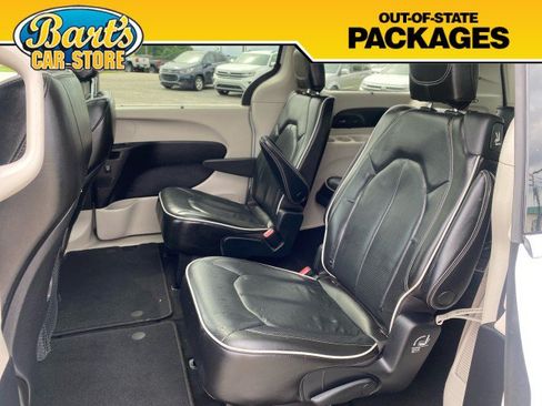 Used 2022 Chrysler Pacifica Limited FWD image 20