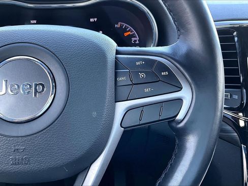 Used 2021 Jeep Grand Cherokee Laredo X RWD image 24