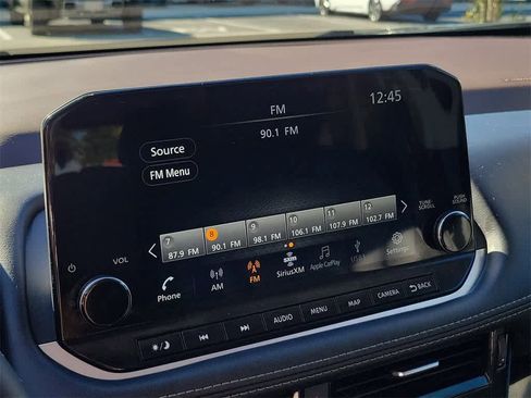 Used 2023 Nissan Rogue SL w/ SL Premium Package image 29