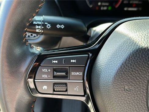 Used 2025 Honda HR-V Sport image 12