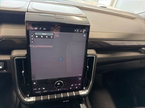 Used 2026 GMC Yukon Elevation AWD/4WD image 2