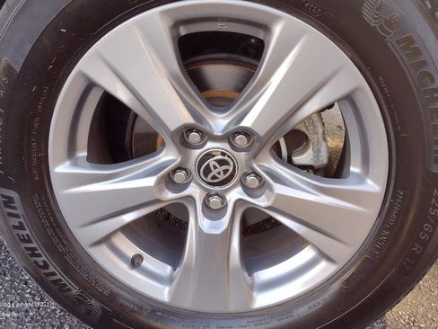 Used 2024 Toyota RAV4 XLE image 14