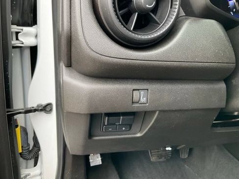 Used 2023 Chevrolet Colorado Trail Boss w/ Technology Package AWD/4WD image 9