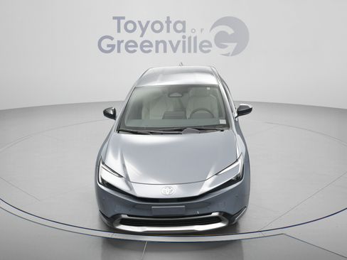Used 2024 Toyota Prius XLE FWD image 23