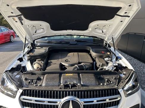 Used 2025 Mercedes-Benz GLE 350 4MATIC image 32