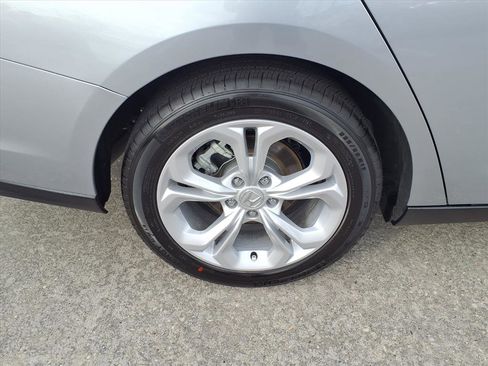 Certified 2025 Honda Accord LX image 25