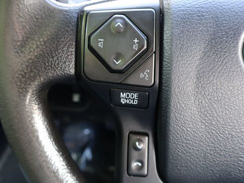 Used 2016 Toyota Tacoma SR AWD/4WD image 30