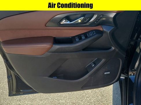 Used 2018 Chevrolet Traverse High Country image 18