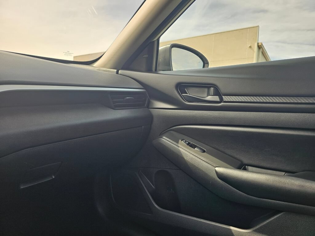 Used 2024 Nissan Altima 2.5 S FWD image 26
