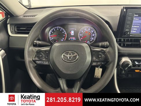 Certified 2021 Toyota RAV4 LE image 28