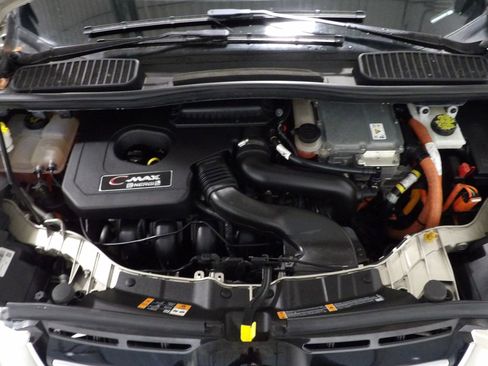 Used 2017 Ford C-MAX Energi SE image 19