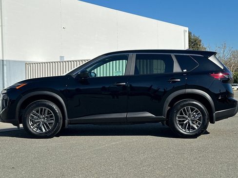 Certified 2025 Nissan Rogue S image 7