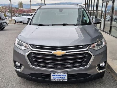 Used 2018 Chevrolet Traverse LT image 3
