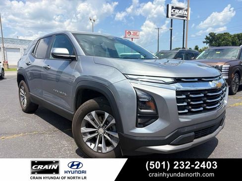 Used 2025 Chevrolet Equinox LT AWD/4WD image 1