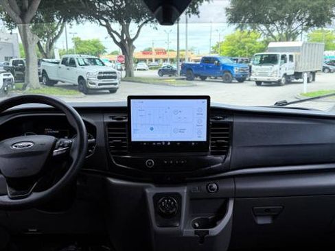 Used 2022 Ford E-Transit 148 High Roof RWD image 19
