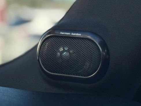 Used 2015 MINI Cooper 4-Door Hardtop image 26