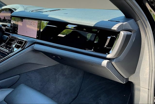 Used 2025 Porsche Panamera RWD image 23