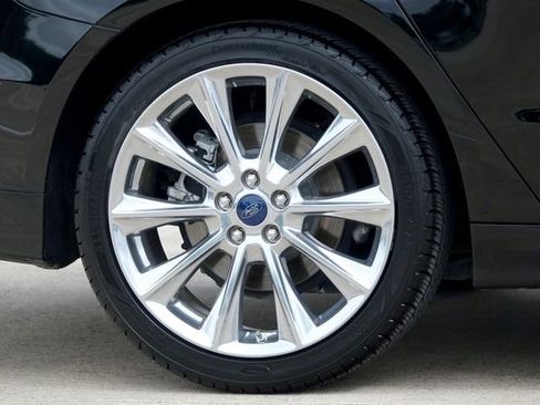 Used 2017 Ford Fusion Platinum image 37