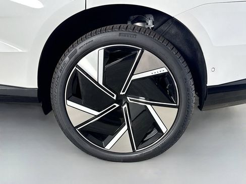 New 2025 Volvo EX90 Plus image 31