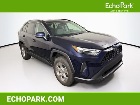 Used 2025 Toyota RAV4 XLE AWD/4WD image 1