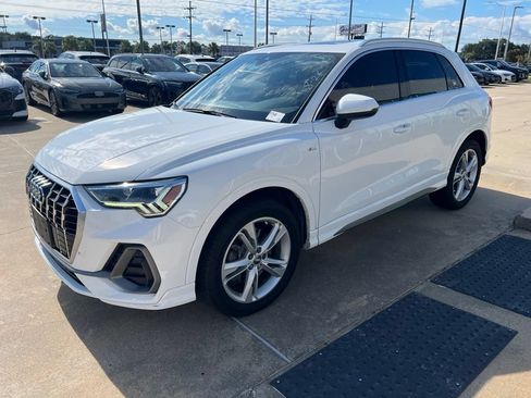Used 2019 Audi Q3 2.0T Premium Plus w/ Premium Plus Package AWD/4WD image 1